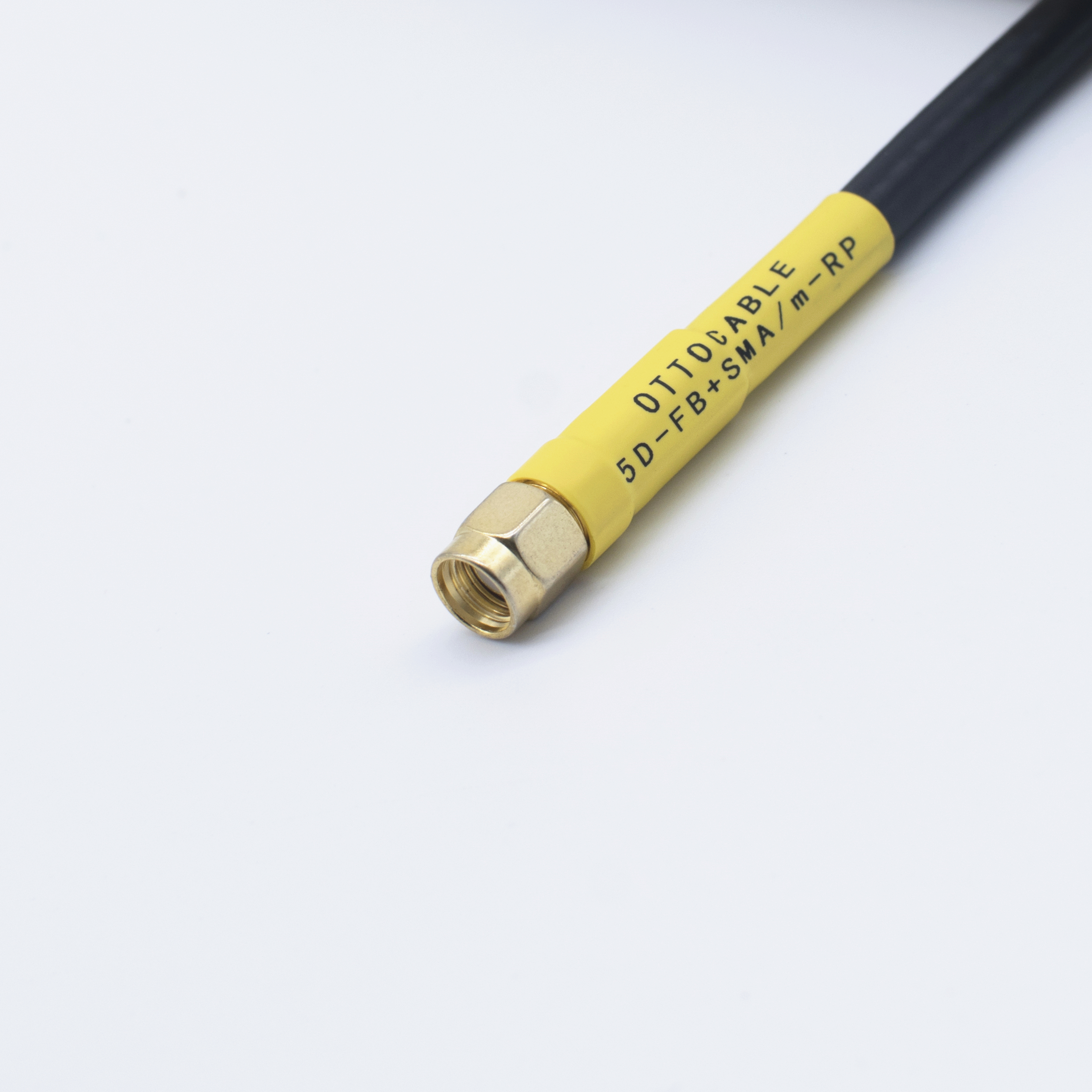 5D+SMA反极性公头 黄色